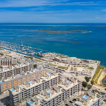Waterfront Pool Penthouse View דירה
